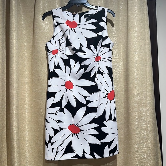 RONNI NOCOLE Dresses & Skirts - 🌸NEW RONNI NICOLE DRESS Sz 8P WITHOUT TAGS.